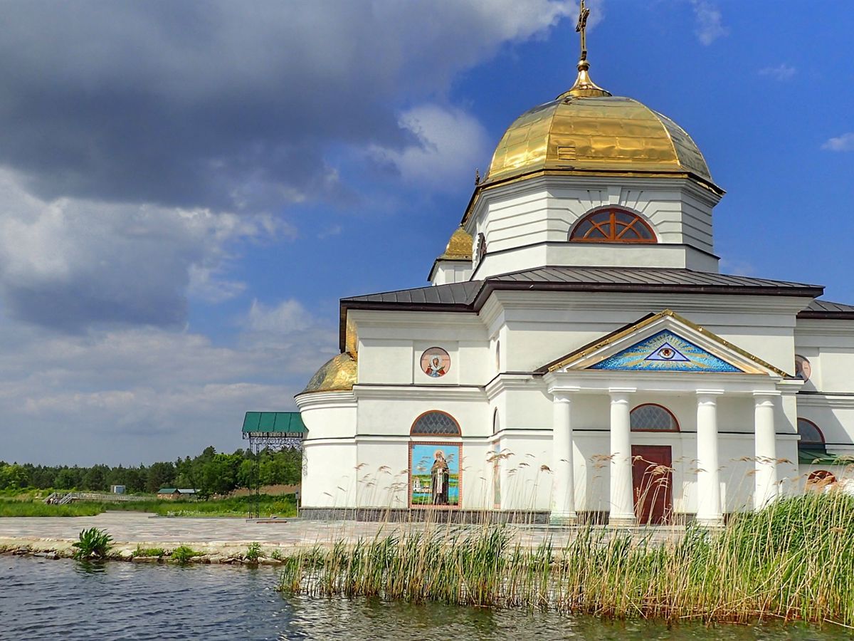 Преображенский Храм в Гусинцах