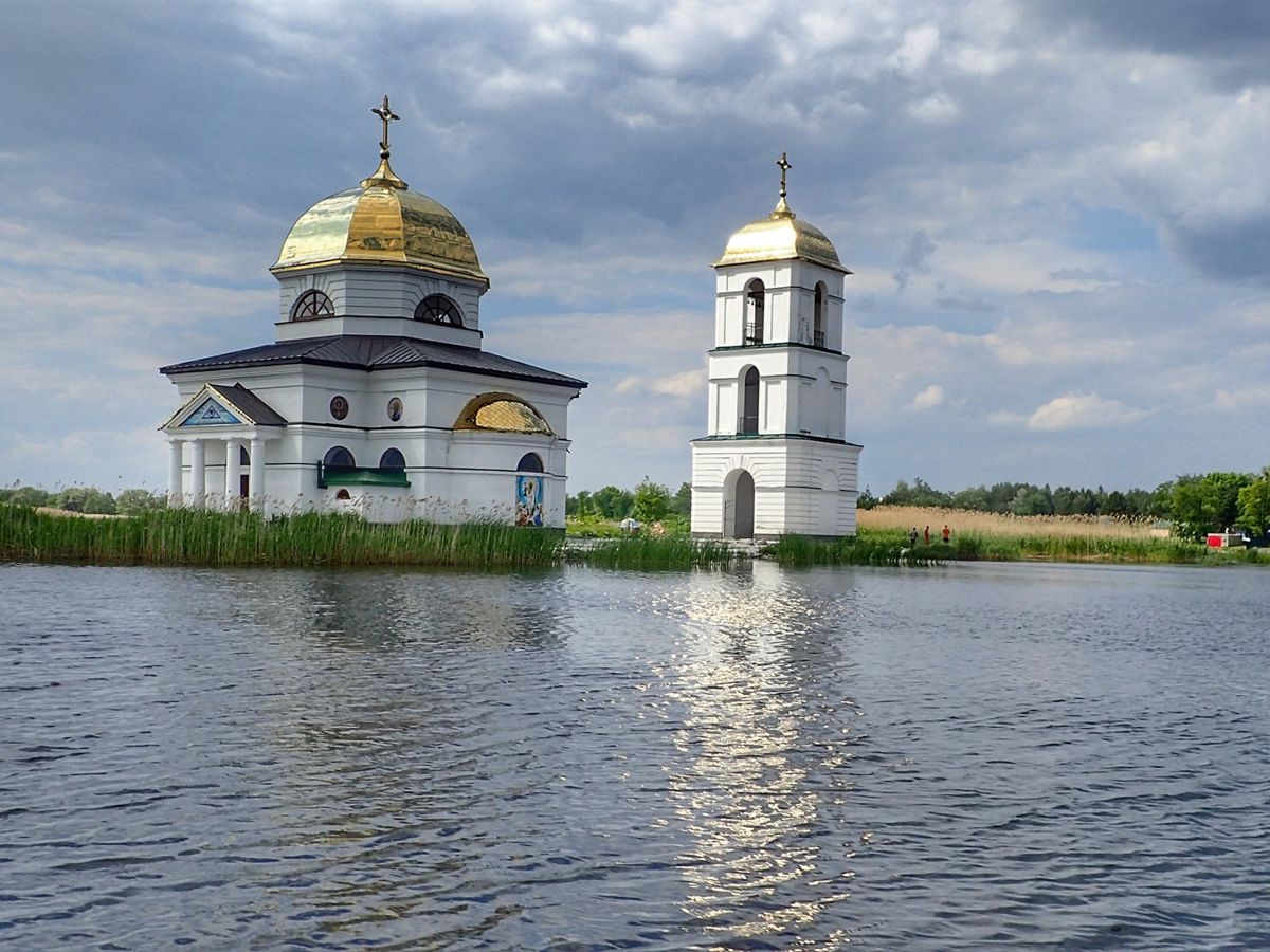Преображенский Храм в Гусинцах