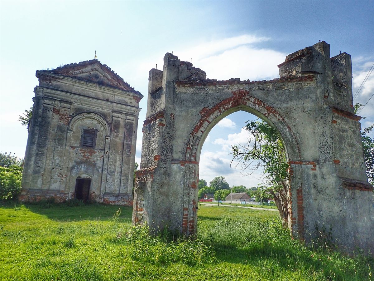 Church of the Holy Trinity Mankivtsi