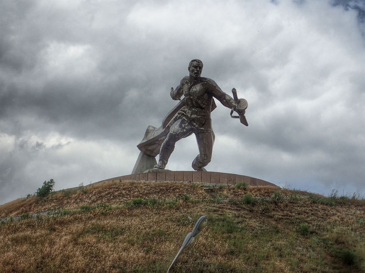 WW2 Statue