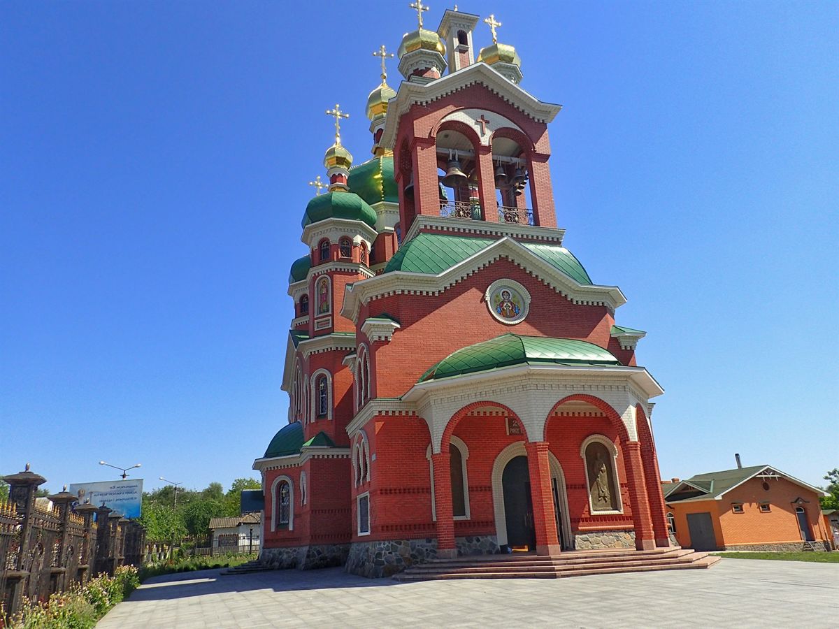 Храм святых апостолов Петра и Павла в Тальном