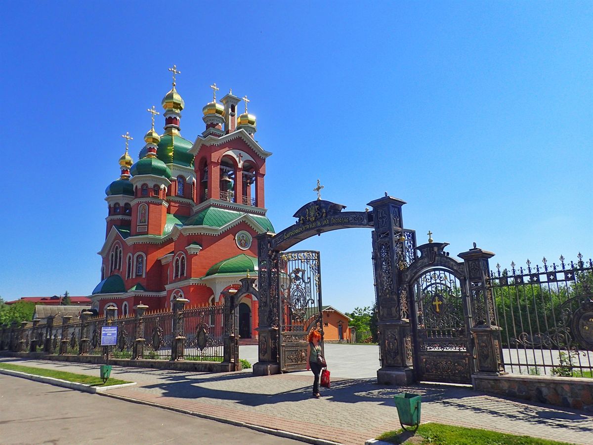 Храм святых апостолов Петра и Павла в Тальном