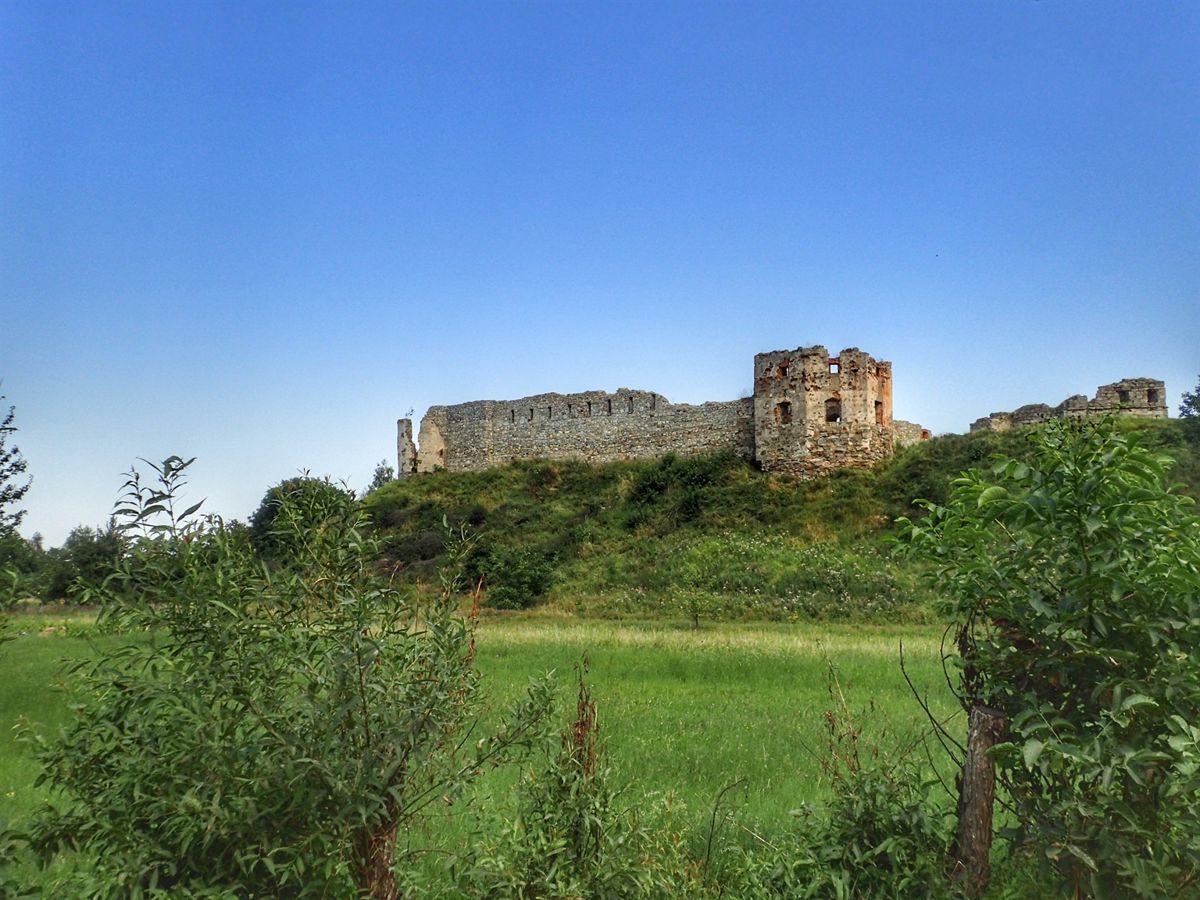 Pinew Castle